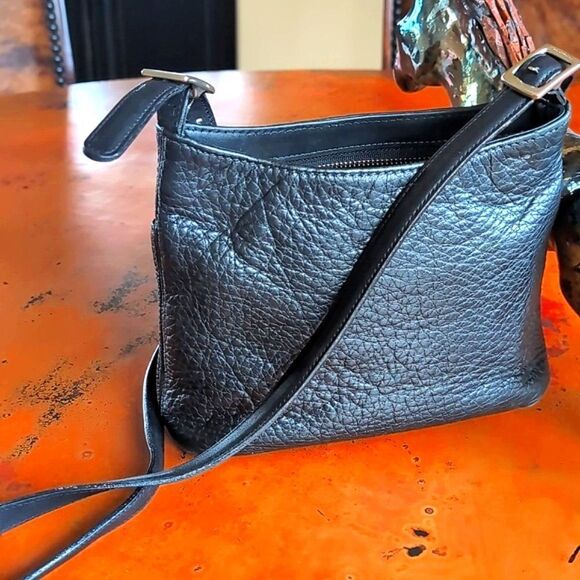 Vintage Coach Small Hudson Zip Black 🖤 Pebble Leather Crossbody - Picture 4 of 12
